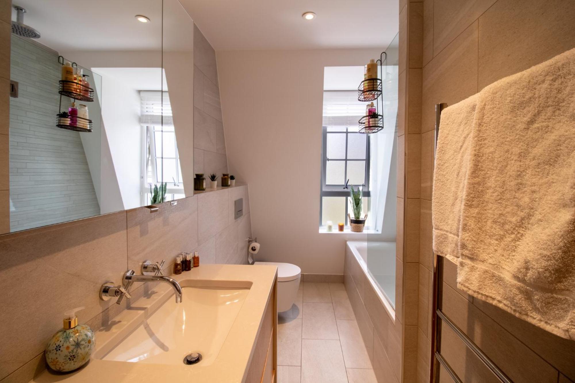 Elegant 3-Bedroom Penthouse In Marble Arch 70 London Ngoại thất bức ảnh